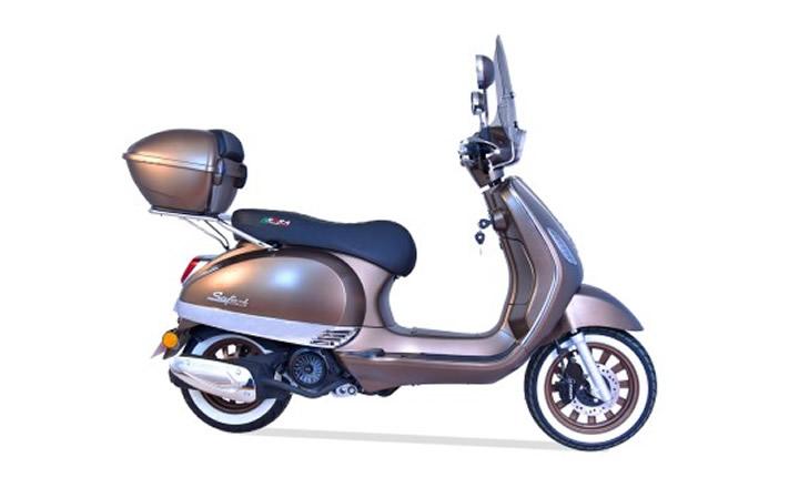 ARORA SAFARI 125 Modello di motocicletta Specifiche: Coppia:9.6nm., Potenza:9.2hp, Peso:92, Velocità massima:95, Capacità serbatoio: 5.5, Consumo carburante: 3.4, Numero cilindri:1, Numero valvole: 2