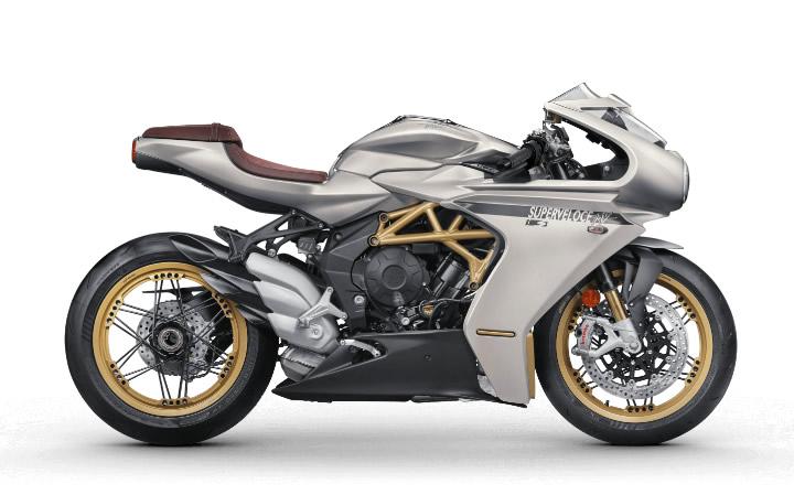 MV AGUSTA SUPERVELOCE 800 Modello Motocicletta Caratteristiche: Coppia:87nm., Potenza:140hp, Peso:173, Velocità Massima:140, Capacità Serbatoio: 16.5, Consumo: 6.1, Numero Cilindri:3, Numero Valvole: 16