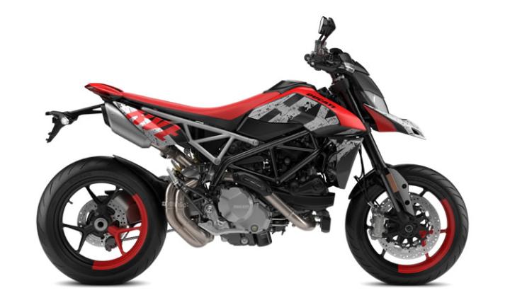 Ducati Hypermotard 950 Modello di motocicletta Specifiche: Coppia:96nm., Potenza:114hp, Peso:200, Velocità massima:220, Capacità serbatoio: 14.5, Consumo carburante: 5.3, Numero cilindri:2, Numero valvole: 8