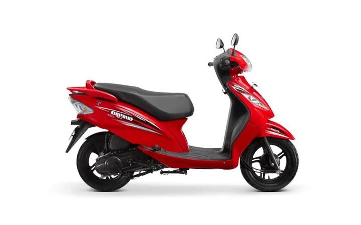 TVS Wego 110 Modello di motocicletta Specifiche: Coppia:8nm., Potenza:7.7hp, Peso:108, Velocità massima:94, Capacità serbatoio: 5, Consumo carburante: 2.2, Numero cilindri:1, Numero valvole: 4