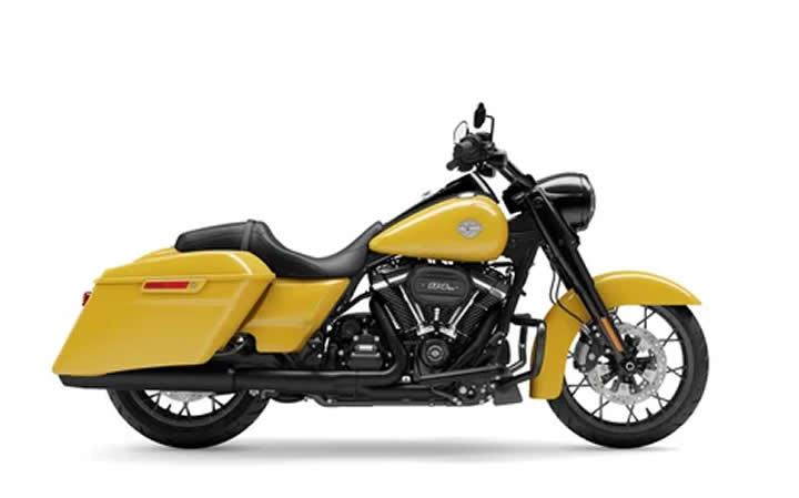 HARLEY DAVİDSON Road King Special Modello Motocicletta Caratteristiche: Coppia:158nm., Potenza:93hp, Peso:366, Velocità Massima:220, Capacità Serbatoio: 22.7, Consumo: 6.1, Numero Cilindri:4, Numero Valvole: 16
