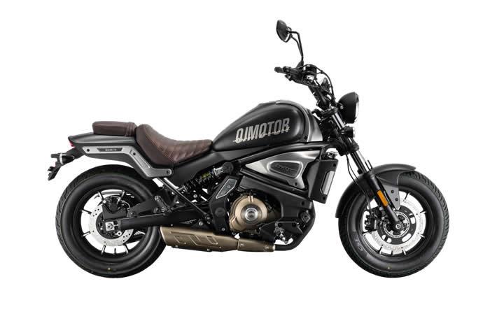 QJ MOTOR SRV 550 ST Modello Motocicletta Caratteristiche: Coppia:51nm., Potenza:47hp, Peso:212, Velocità Massima:200, Capacità Serbatoio: 16, Consumo: 4.3, Numero Cilindri:2, Numero Valvole: 8