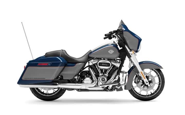 HARLEY DAVİDSON Street Glide Specia Modello Motocicletta Caratteristiche: Coppia:158nm., Potenza:93hp, Peso:375, Velocità Massima:220, Capacità Serbatoio: 22.7, Consumo: 6.1, Numero Cilindri:4, Numero Valvole: 16