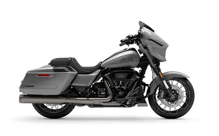 HARLEY DAVİDSON CVO STREET GLIDE Modello Motocicletta Caratteristiche: Coppia:183nm., Potenza:115hp, Peso:380, Velocità Massima:255, Capacità Serbatoio: 22.7, Consumo: 6.1, Numero Cilindri:4, Numero Valvole: 16