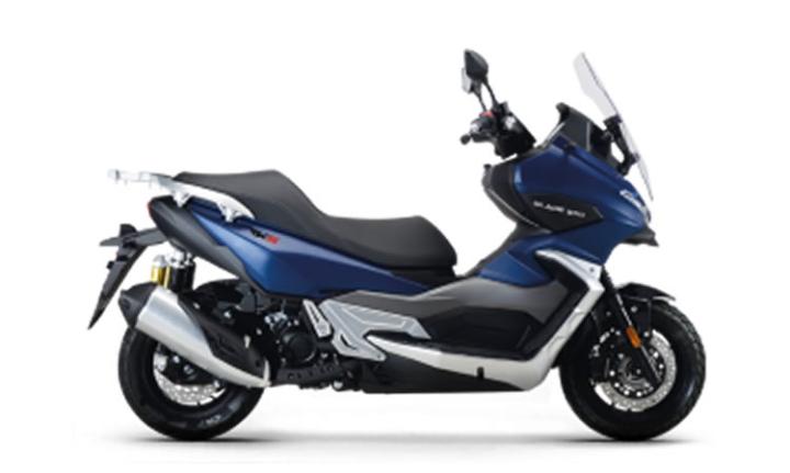 RKS BLADE 350 Modello Motocicletta Caratteristiche: Coppia:33.5nm., Potenza:29.5hp, Peso:170, Velocità Massima:150, Capacità Serbatoio: 17, Consumo: 4.4, Numero Cilindri:1, Numero Valvole: 8