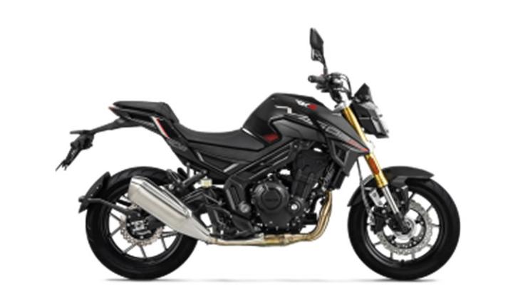 RKS M502N Modello Motocicletta Caratteristiche: Coppia:45nm., Potenza:47hp, Peso:197, Velocità Massima:175, Capacità Serbatoio: 17, Consumo: 4, Numero Cilindri:2, Numero Valvole: 8