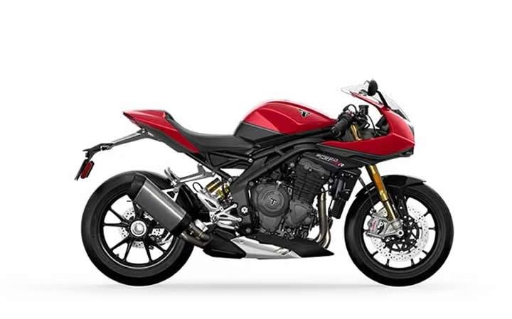 TRIUMPH  SPEED TRIPLE 1200 RR Modello di motocicletta Specifiche: Coppia:125nm., Potenza:177.6hp, Peso:199, Velocità massima:270, Capacità serbatoio: 15.5, Consumo carburante: 6.3, Numero cilindri:3, Numero valvole: 12