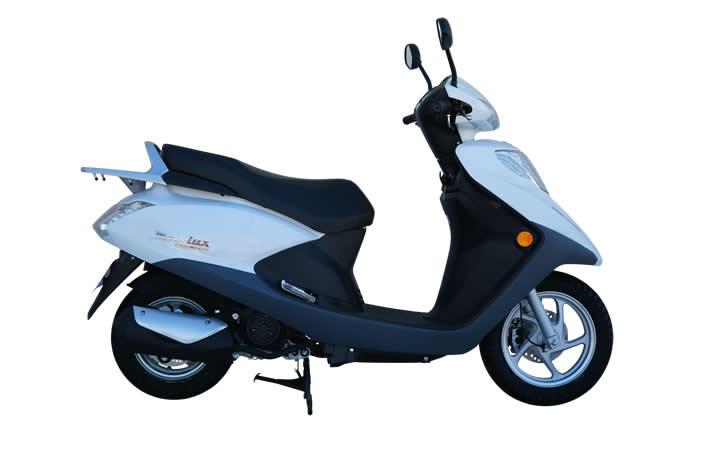 MOTOLUX CEO 110 Modello di motocicletta Specifiche: Coppia:7.6nm., Potenza:8hp, Peso:251, Velocità massima:80, Capacità serbatoio: 5.5, Consumo carburante: 2.1, Numero cilindri:1, Numero valvole: 2