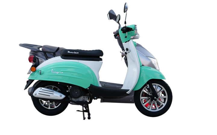 MOTOLUX VINTAGE 50 Modello di motocicletta Specifiche: Coppia:2.4nm., Potenza:2.6hp, Peso:85, Velocità massima:45, Capacità serbatoio: 4.7, Consumo carburante: 2.4, Numero cilindri:1, Numero valvole: 2