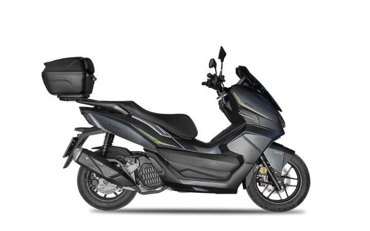 Yuki Vampire 125 Caratteristiche del Modello Moto: Coppia:11.3nm., Potenza:12hp, Peso:150, Velocità Massima:120, Capacità del Serbatoio: 7.5, Consumo di Carburante: 3, Numero di Cilindri:1, Numero di Valvole: 2