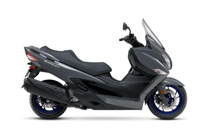 Suzuki BURGMAN 400 Modello di motocicletta Specifiche: Coppia:34.4nm., Potenza:32.6hp, Peso:218, Velocità massima:160, Capacità serbatoio: 13.5, Consumo carburante: 3.6, Numero cilindri:1, Numero valvole: 4