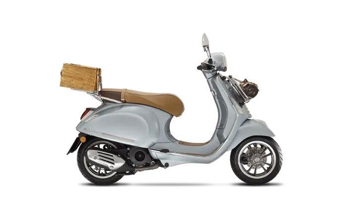 Vespa Primavera Pic Nic 125 Modello di motocicletta Specifiche: Coppia:10.4nm., Potenza:11hp, Peso:115, Velocità massima:90, Capacità serbatoio: 8, Consumo carburante: 2.6, Numero cilindri:1, Numero valvole: 3