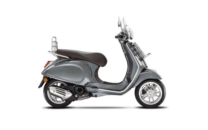 Vespa Primavera 50 Touring Modello di motocicletta Specifiche: Coppia:2.9nm., Potenza:3hp, Peso:94, Velocità massima:62, Capacità serbatoio: 7.5, Consumo carburante: 2.2, Numero cilindri:1, Numero valvole: 3