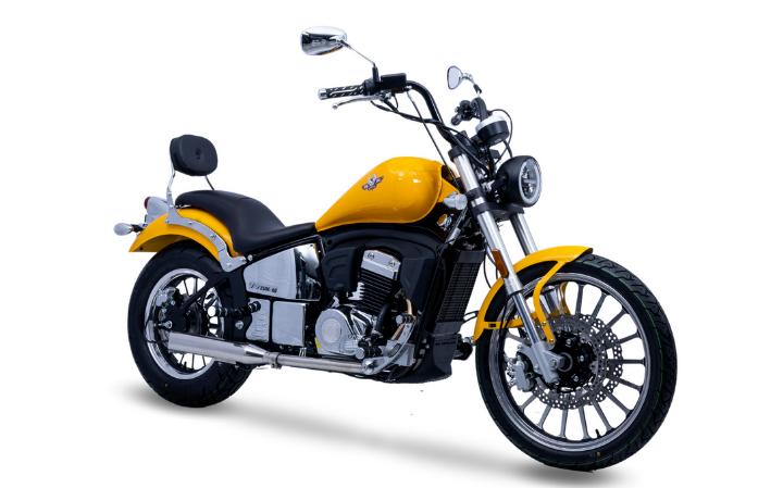 Regal Raptor Daytona 250S Caratteristiche del Modello Moto: Tork:14.7nm., Güç:25hp, Peso:165, Velocità Massima:140, Capacità del Serbatoio: 16, Consumo di Carburante: 4, Numero di Cilindri:1, Numero di Valvole: 4