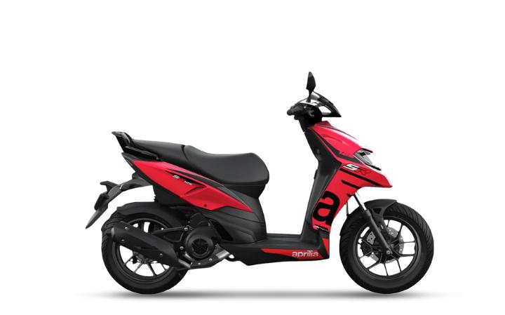 Aprilia SR125 Caratteristiche del Modello Moto: Tork:9.7nm., Güç:10hp, Peso:120, Velocità Massima:106, Capacità del Serbatoio: 6, Consumo di Carburante: 2.4, Numero di Cilindri:1, Numero di Valvole: 3