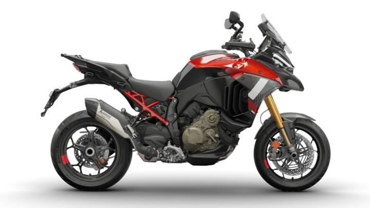 DUCATI Multistrada V4 Pikes Peak Caratteristiche del Modello Moto: Tork:124nm., Güç:170hp, Peso:227, Velocità Massima:280, Capacità del Serbatoio: 22, Consumo di Carburante: 8, Numero di Cilindri:4, Numero di Valvole: 16