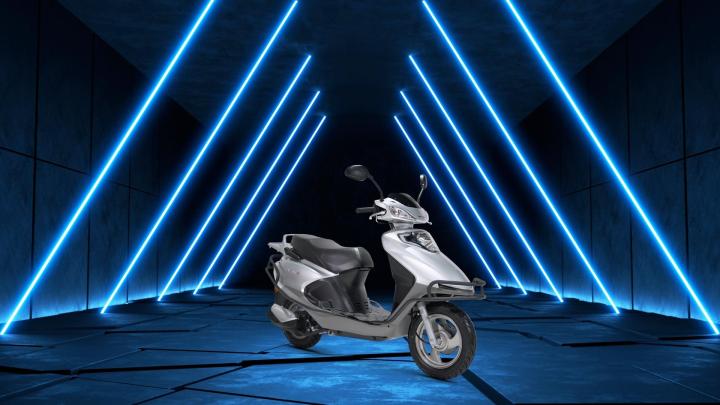 RKS SPONTINI-110 Motor Özellikleri , 110cc motor hacmi, 8hp güç, 8.5nm tork, CBS fren sistemi, disk ve kampana fren, 75cm sele yüksekliği, 90/90 – 12" ve 3.50 – 10" lastikler, ful LED aydınlatma, hava soğutmalı motor, scooter tasarımı, 90 km/s maksimum hız, ekonomik fiyat, 6.7 litre yakıt kapasitesi, 3 litre yakıt tüketimi, tek silindirli motor, ve 2 subaplı motor ile kullanıcı dostu, ekonomik ve performans odaklı bir motosiklet seçeneği sunar.