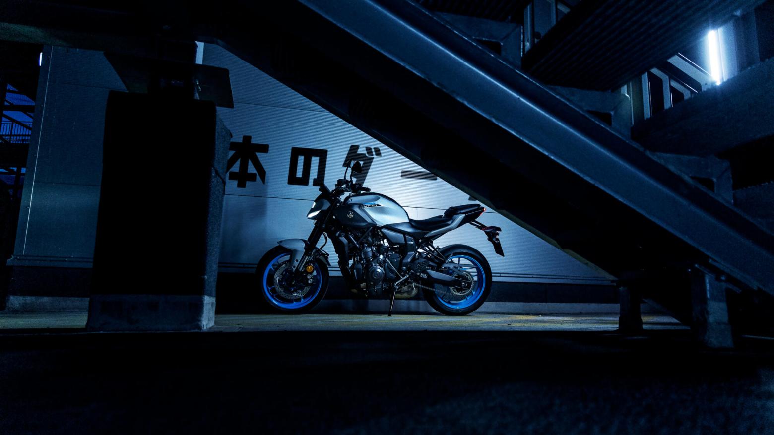 2025 Yamaha MT-07 Y-AMT Motosiklet Özellikleri : 2025 Yamaha MT-07 Y-AMT 73.4hp Güç, 68nm. Tork, 220km/h Top Speed, 700cc Motor Hacmi,  Fiyat : Henüz Ülkemiz de Fiyatı Belli Değil, , 186kg Ağırlık, Anteriore: Disco doppio, Ø 298 mm - Posteriore : Disco idraulico, Ø 245 mm Fren, Anteriore 120/70 ZR17M/C (58W) Tubeless - Posteriore : 180/55 ZR17M/C (73W) Tubeless