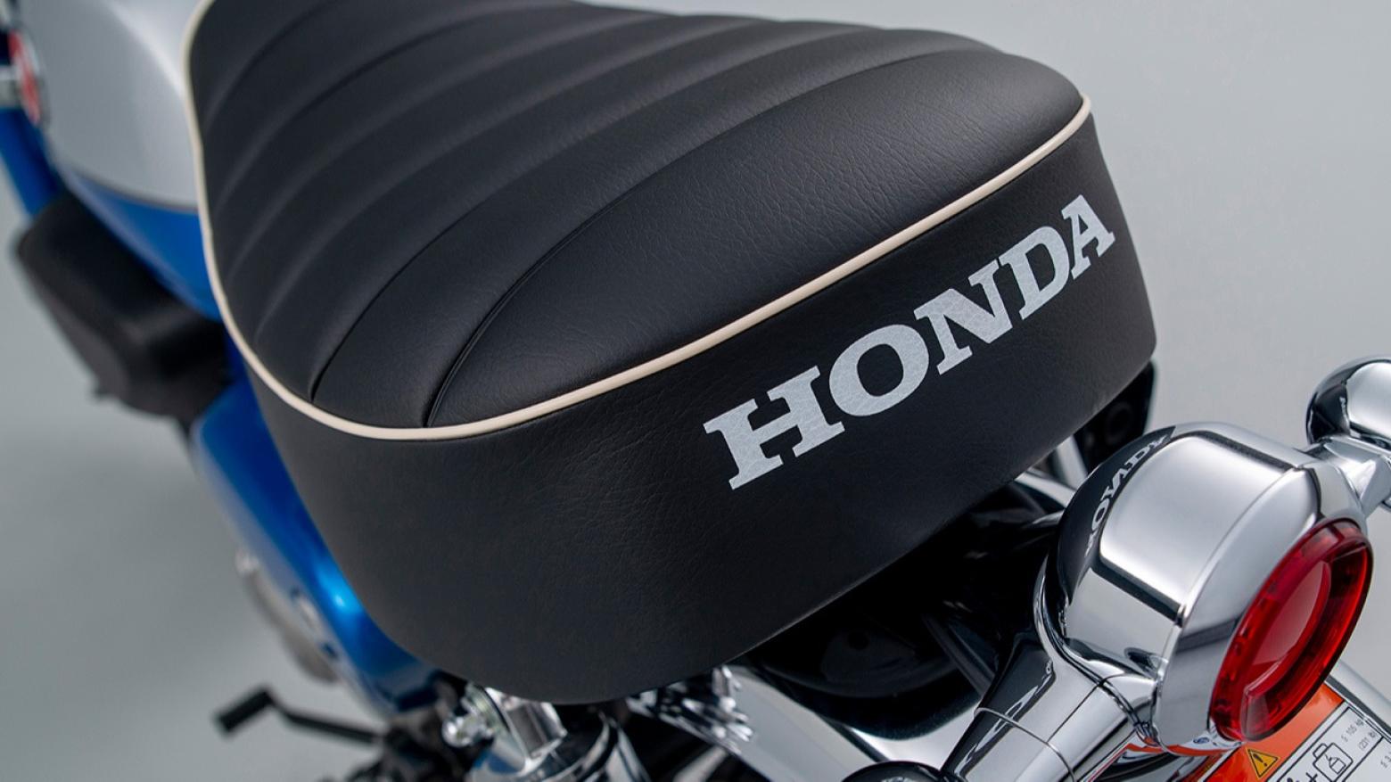 Honda Monkey 125 Motosiklet Özellikleri : Honda Monkey 125 9.3hp Güç, 11nm. Tork, 96km/h Top Speed, 125cc Motor Hacmi,  Fiyat : 189000TL Fiyat, , 104kg Ağırlık, Ön Arka Disk Abs Fren, Ön - Arka(120/80 R12 / 130/80 R12)