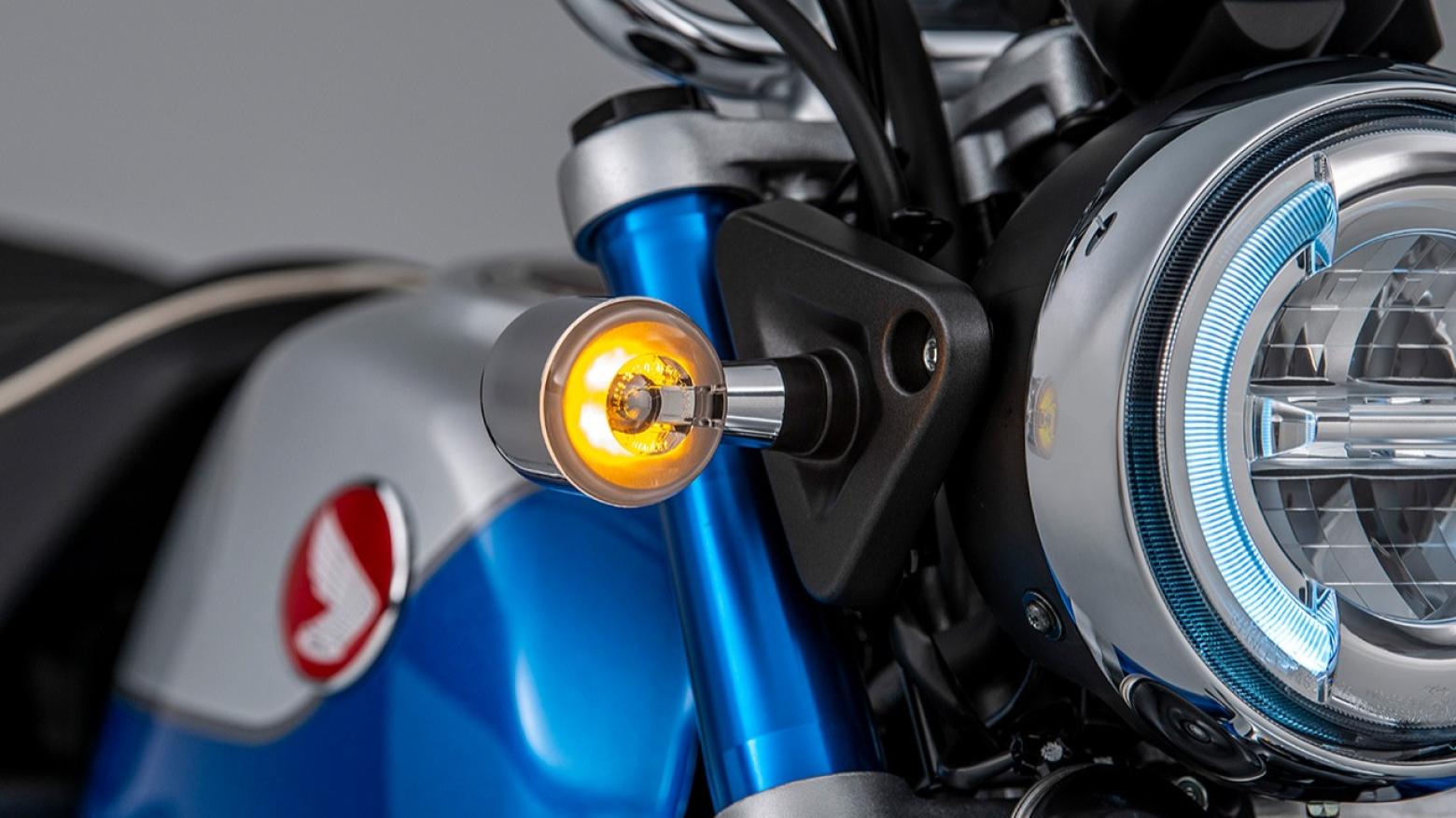 Honda Monkey 125 Motosiklet Özellikleri : Honda Monkey 125 9.3hp Güç, 11nm. Tork, 96km/h Top Speed, 125cc Motor Hacmi,  Fiyat : 189000TL Fiyat, , 104kg Ağırlık, Ön Arka Disk Abs Fren, Ön - Arka(120/80 R12 / 130/80 R12)