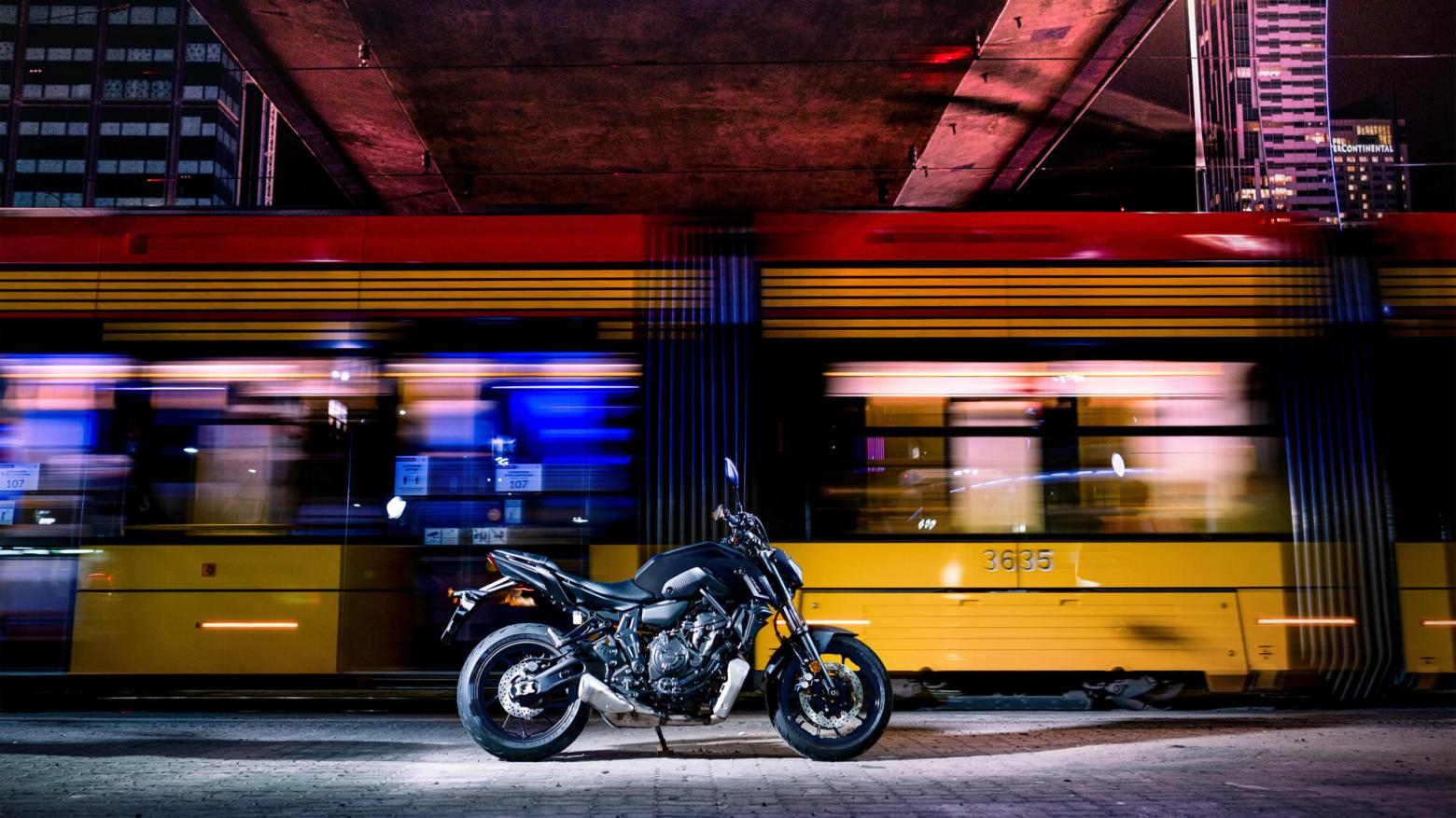 Yamaha MT-07 Pure Motosiklet Özellikleri : Yamaha MT-07 Pure 72.4hp Güç, 67nm. Tork, 230km/h Top Speed, 700cc Motor Hacmi,  Fiyat : 372000TL Fiyat, , 184kg Ağırlık, Ön fren: Hidrolik ikili disk, Ø 298 mm Arka fren: Hidrolik tek disk, Ø245 mm Fren, 120/70 ZR 17M/C(58W) (Tubeless), 180/55 ZR 17M/C(73W) (Tubeless)